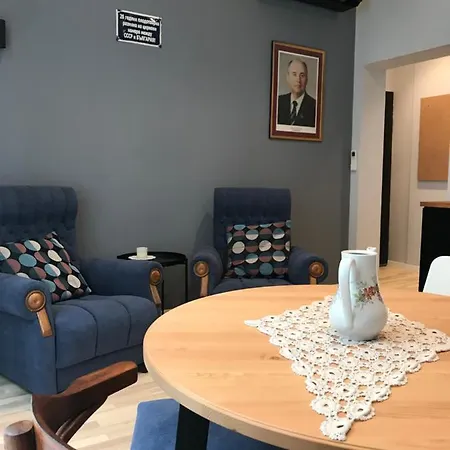 Courthouse Slavi Apartment