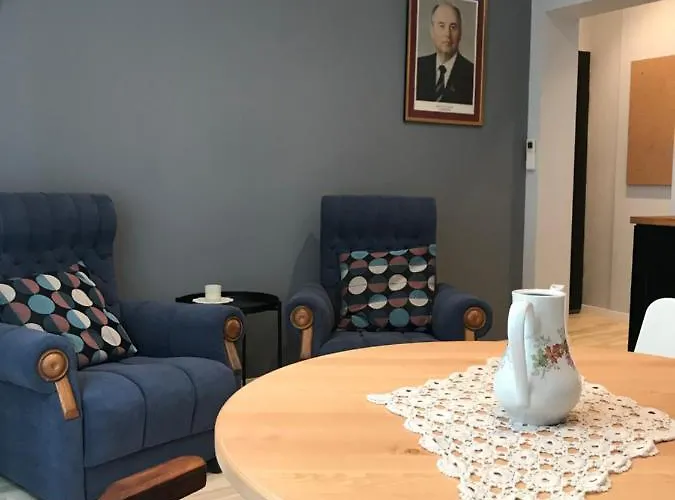 Courthouse Slavi アパート