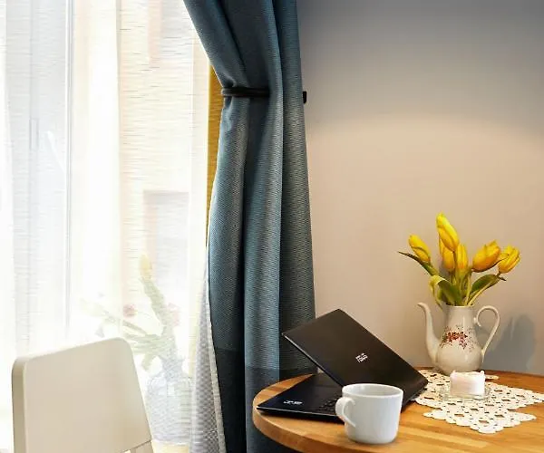 Courthouse Slavi アパート *