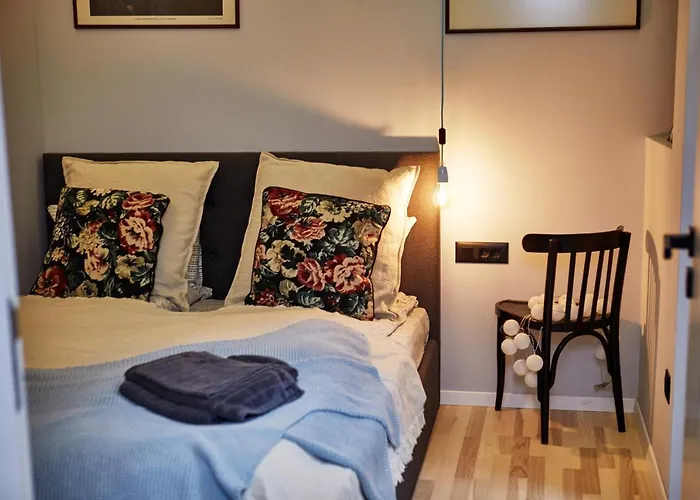 Courthouse Slavi アパート *