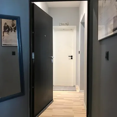 Courthouse Slavi Appartement