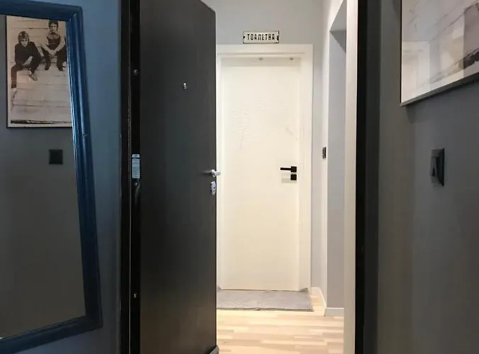 Courthouse Slavi Apartment